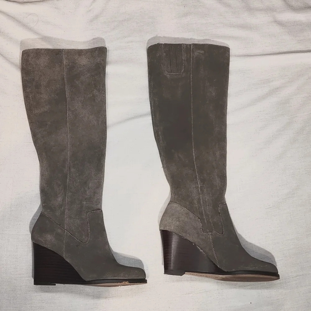 Sole/ Society below the knee wedge boots in taupe grey size 6.5